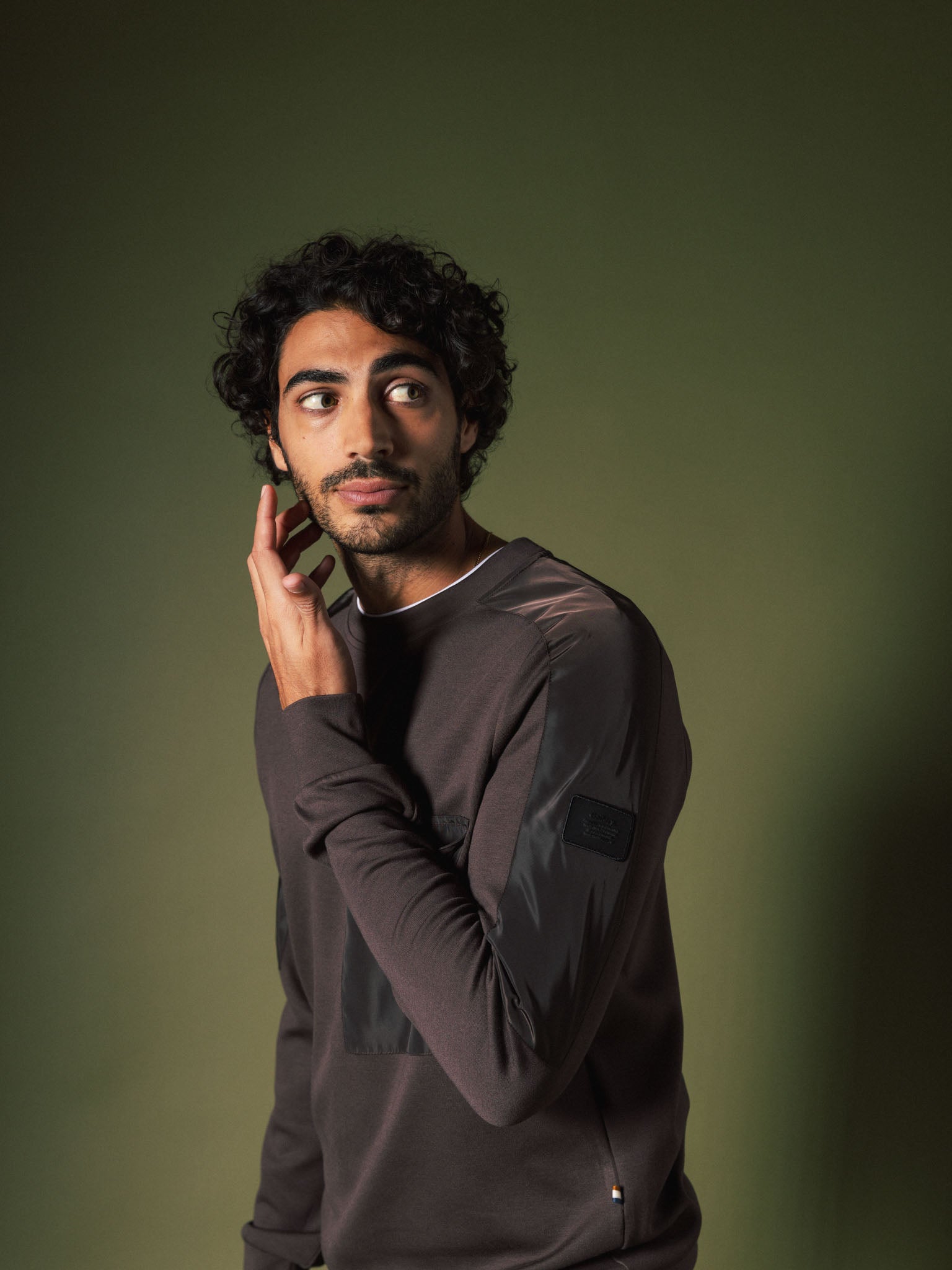 Modelshot / Chocolate Brown / Detail